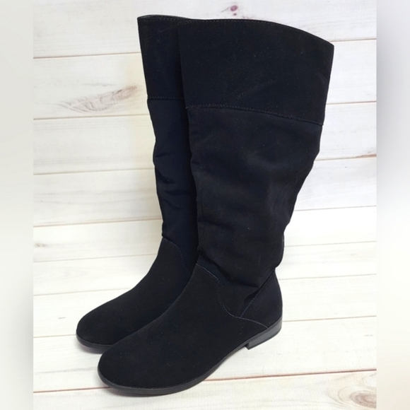 Black Knee-High Women's Boots - Picture 6 of 11